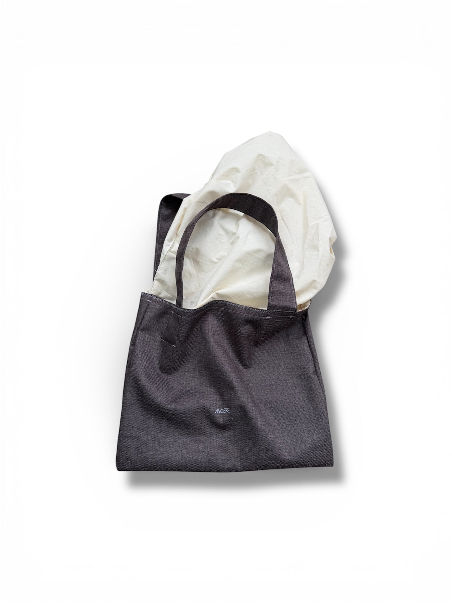 VINCERE ‘Resisto” Water-Resistant Day Bag